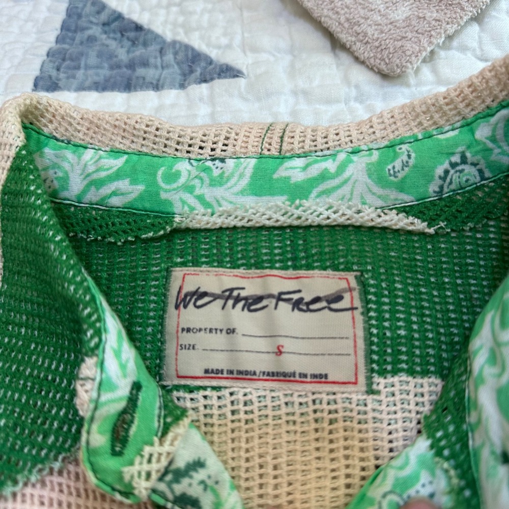 We The Free Short Sleeve Button Down Shirt Green Cream Striped Mesh Small - Picture 2 of 4
